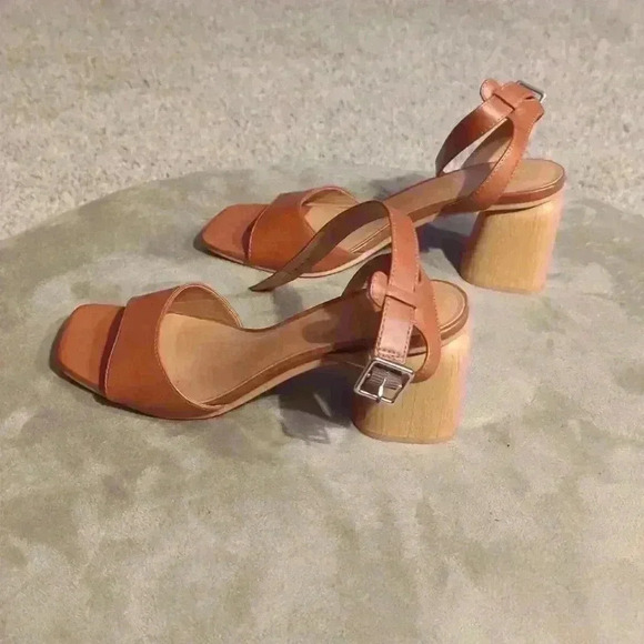 Universal Thread heels, brown, size 8.5 - Picture 4 of 9
